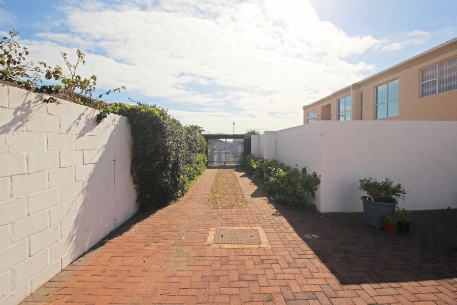 3 Bedroom Property for Sale in Country Club Western Cape